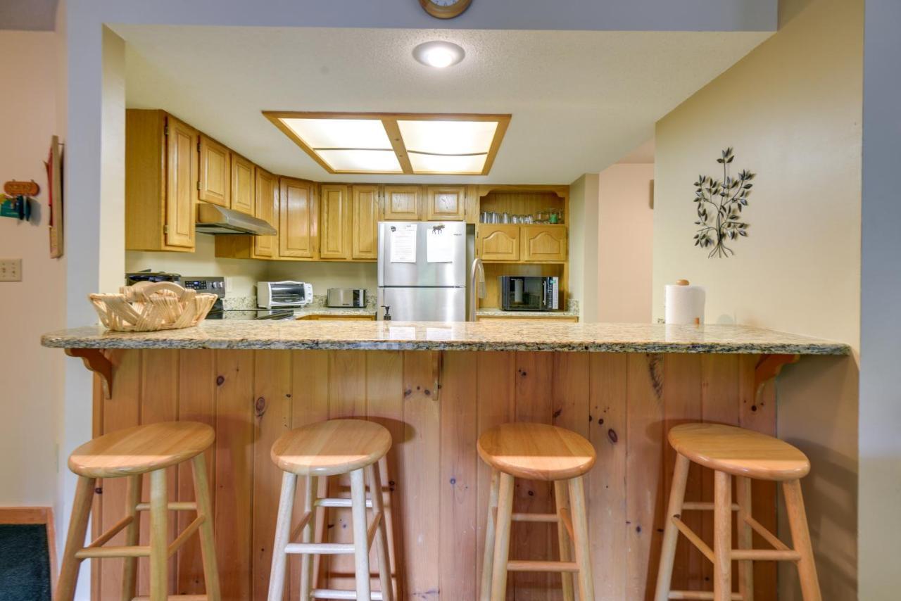 Well-Appointed Lincoln Abode Ski, Swim And Fish! Экстерьер фото