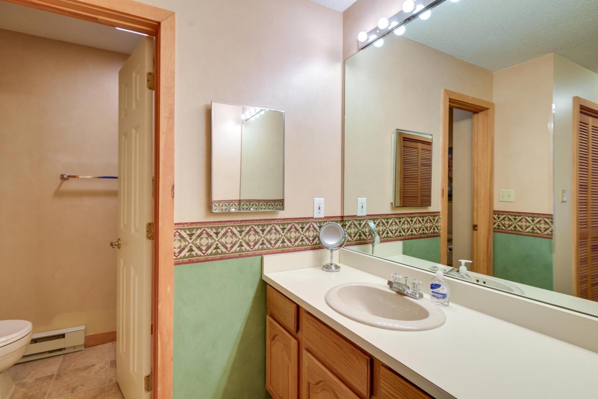 Well-Appointed Lincoln Abode Ski, Swim And Fish! Экстерьер фото