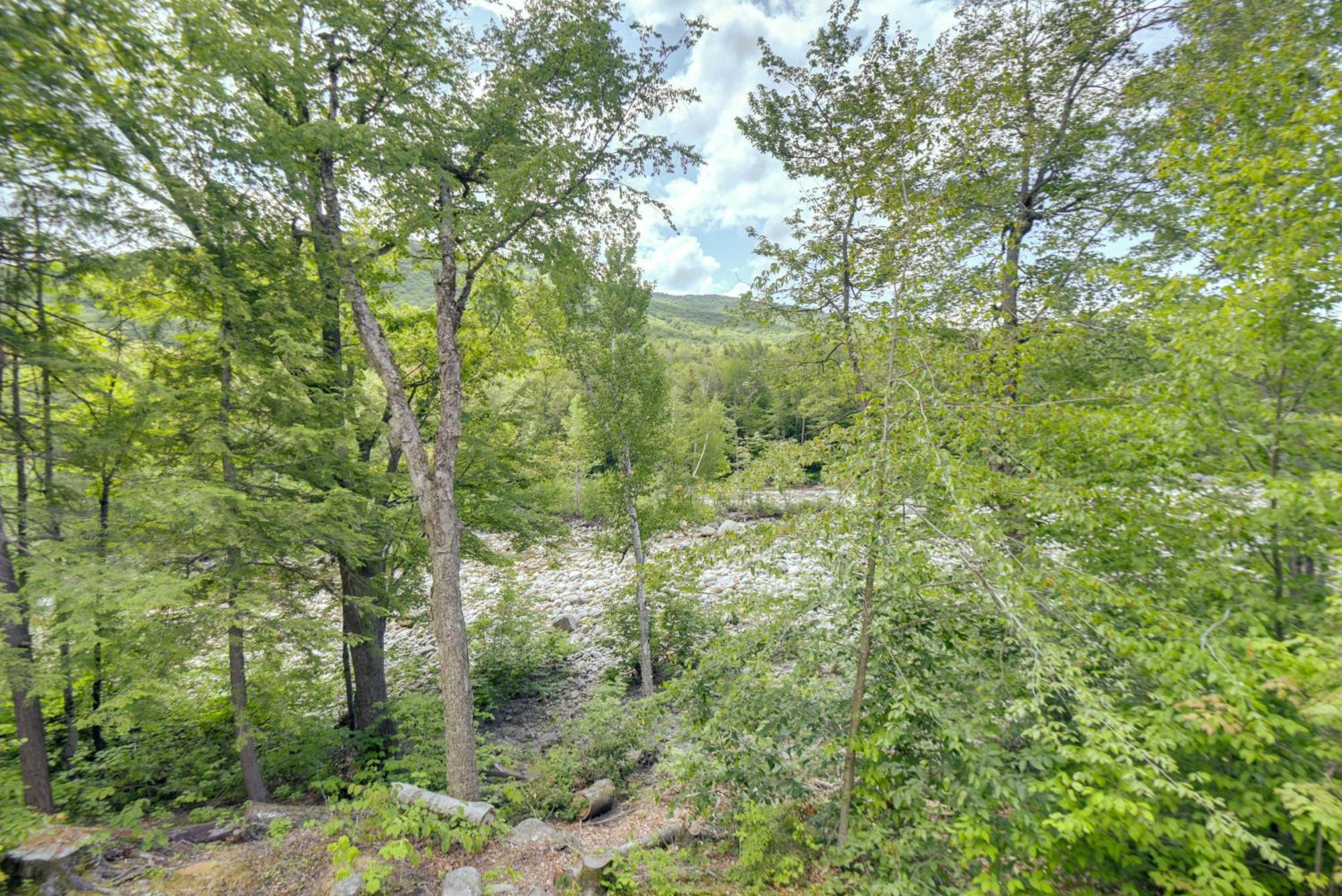 Well-Appointed Lincoln Abode Ski, Swim And Fish! Экстерьер фото